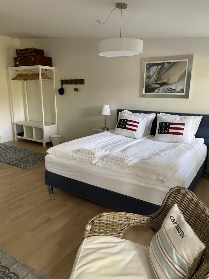 Trouville Bed & Breakfast Hornbaek Exterior photo